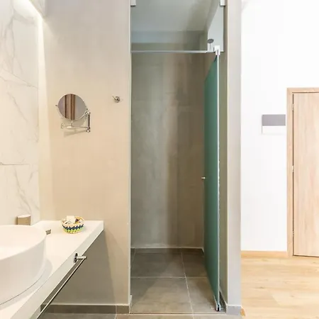 Ark 68 3* 罗希姆诺