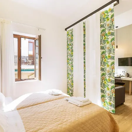 Ark 68 Hotel 3*