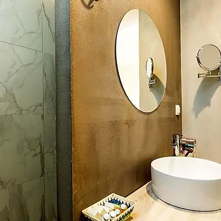 Ark 68 Hotel 3*