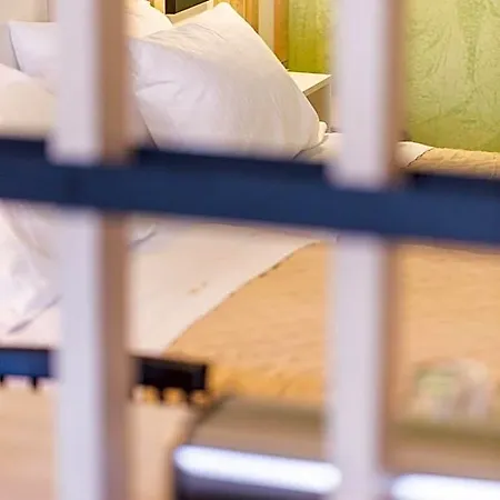 Ark 68 Hotel